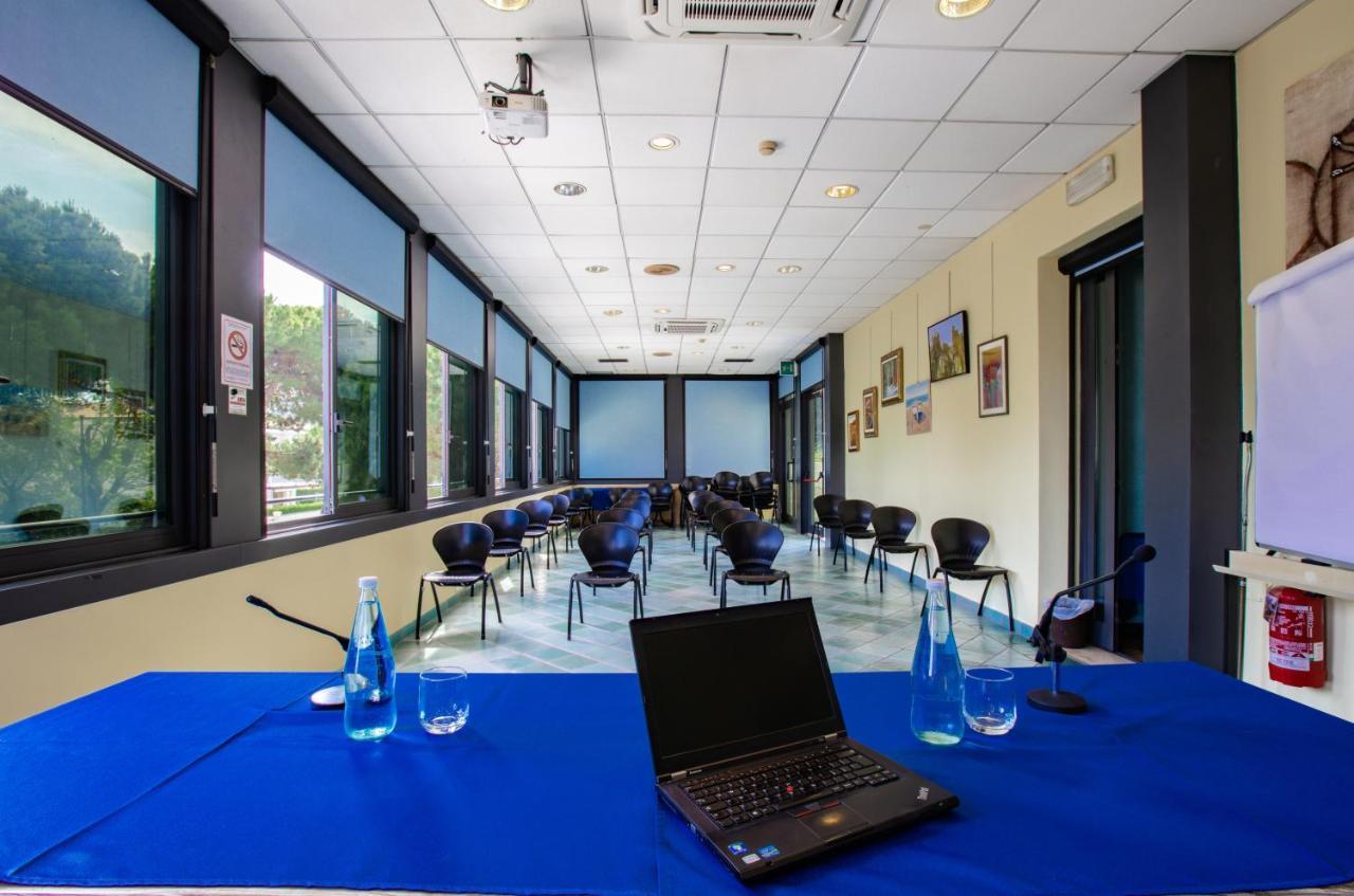 צ'סנטיקו Miramare Hotel Ristorante Convegni מראה חיצוני תמונה