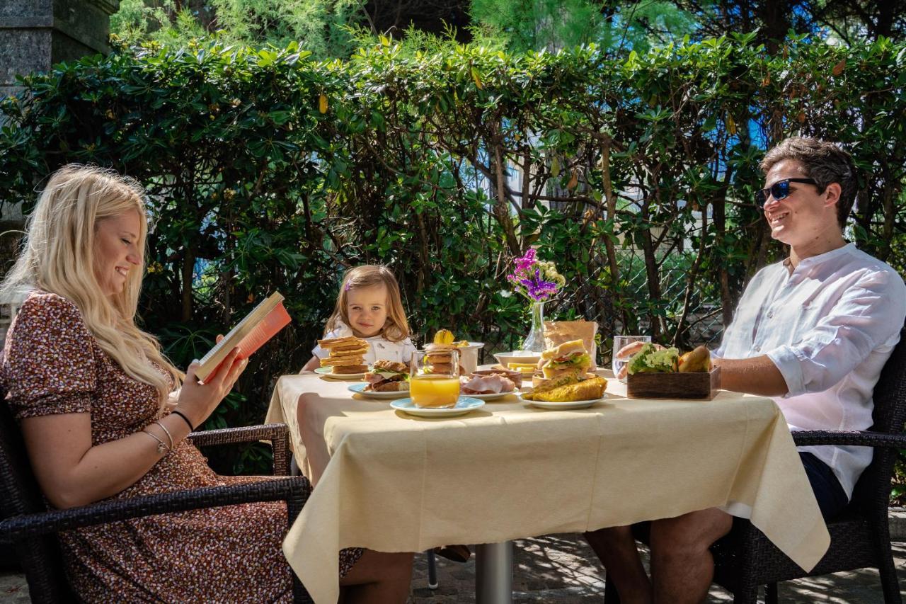 צ'סנטיקו Miramare Hotel Ristorante Convegni מראה חיצוני תמונה