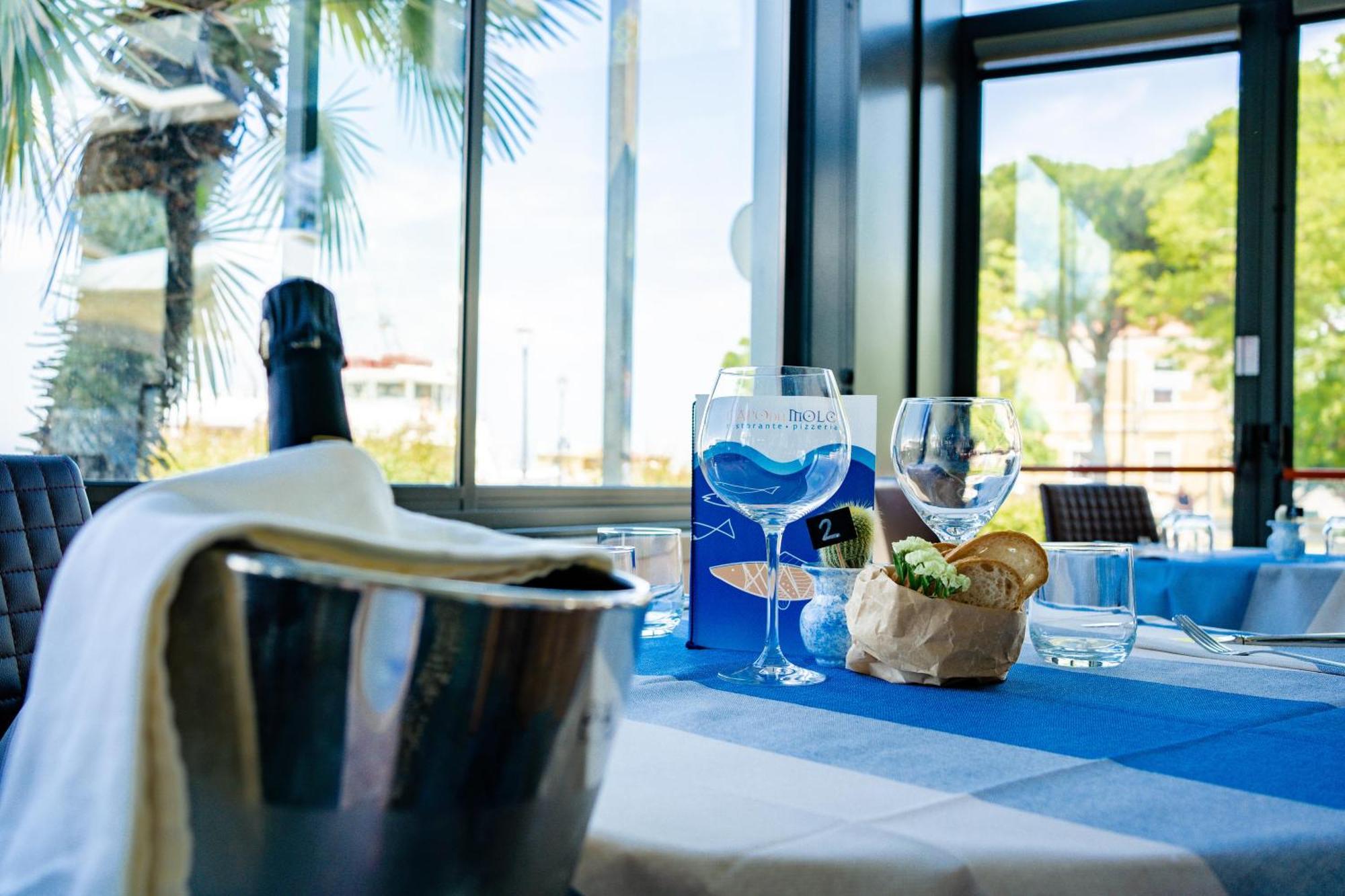צ'סנטיקו Miramare Hotel Ristorante Convegni מראה חיצוני תמונה